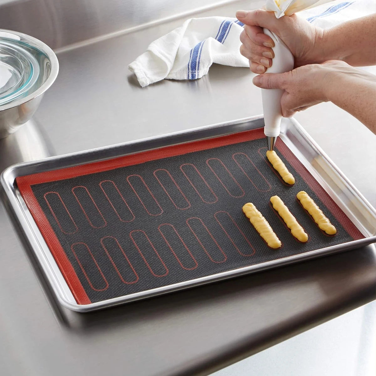 Perforated Silicone Baking Mat - Breathable Non-Stick Oven Liner